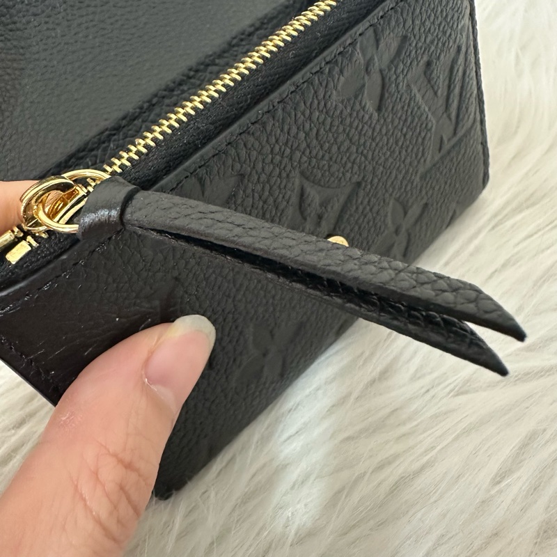 LV M81455 黑色牛皮壓紋金釦翻蓋零錢包 卡包-17