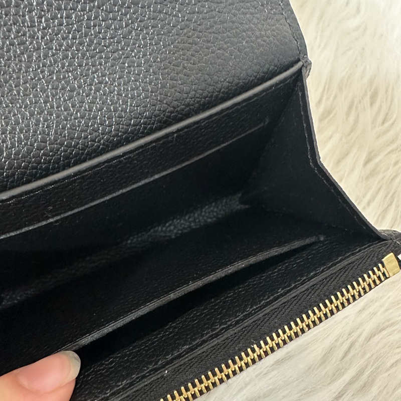 LV M81455 黑色牛皮壓紋金釦翻蓋零錢包 卡包-19