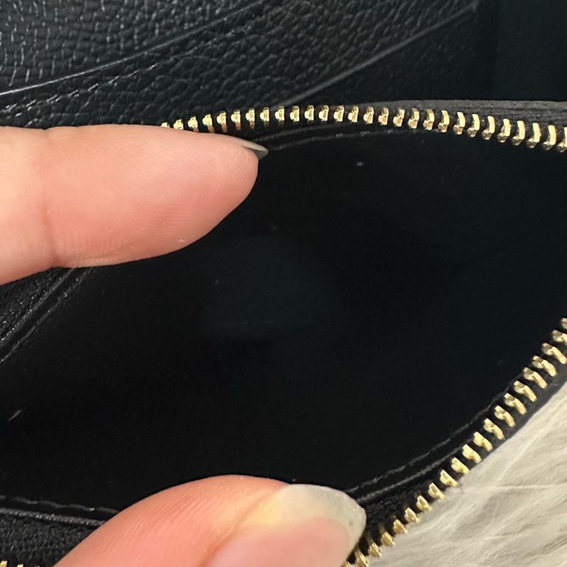 LV M81455 黑色牛皮壓紋金釦翻蓋零錢包 卡包-21