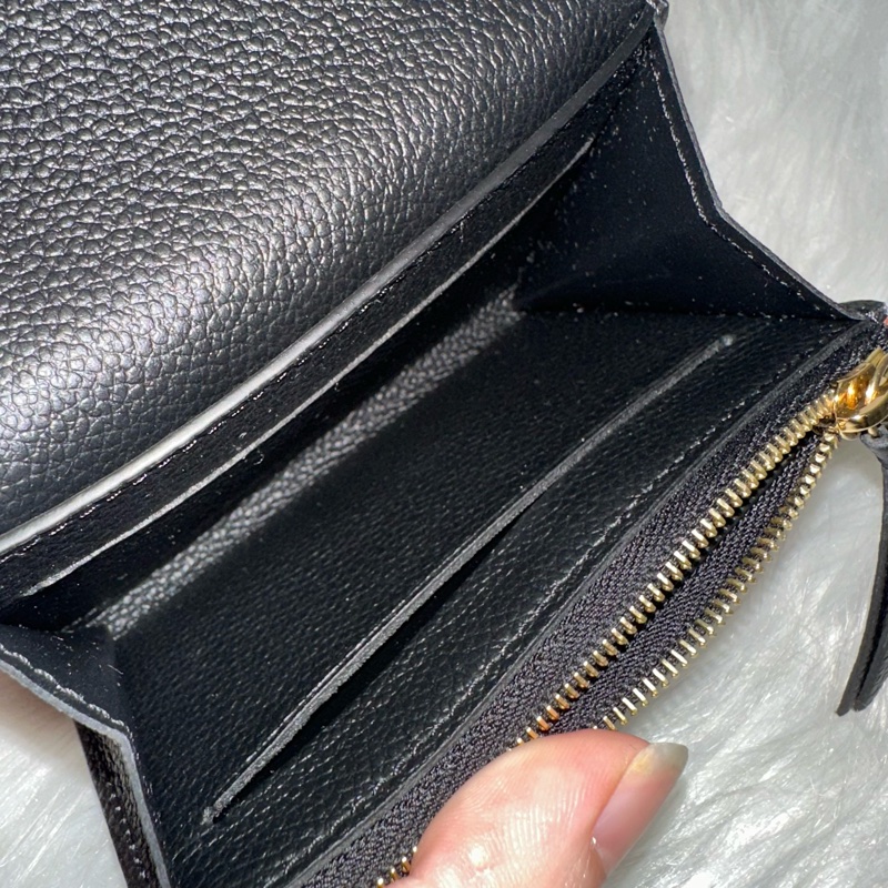 LV M81455 黑色牛皮壓紋金釦翻蓋零錢包 卡包-23