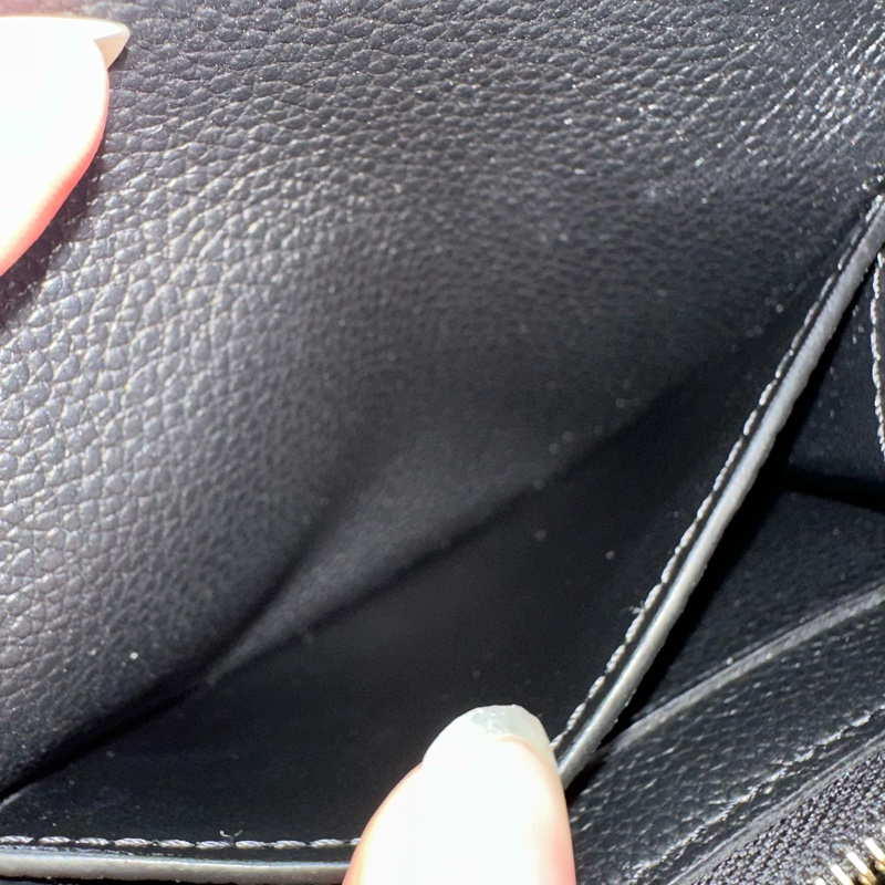 LV M81455 黑色牛皮壓紋金釦翻蓋零錢包 卡包-24