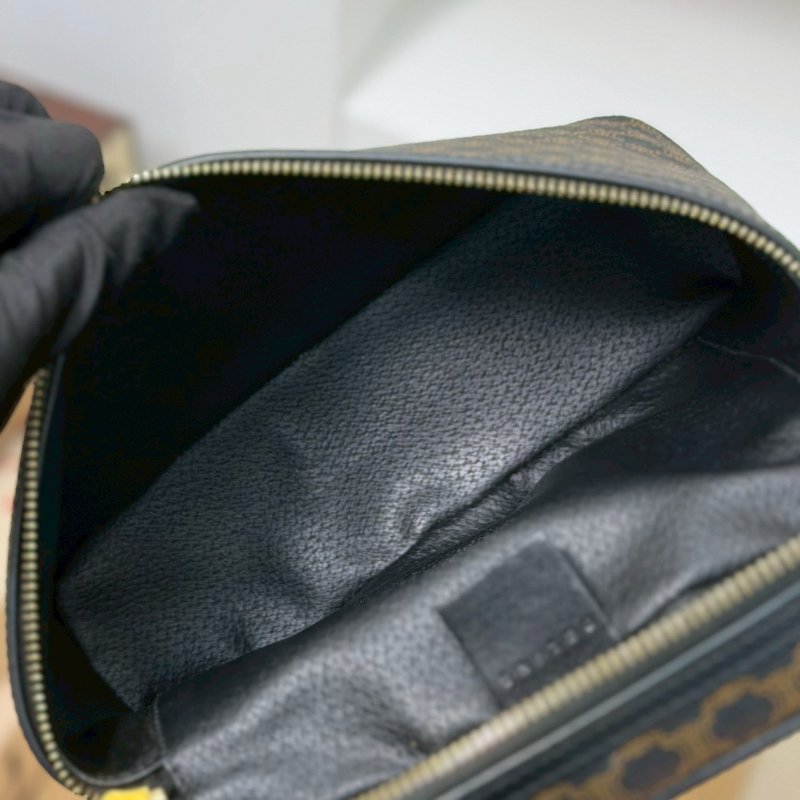 （賠本出清價💔）🏷Celine 瑟琳．中古黑老花化妝包改造-15