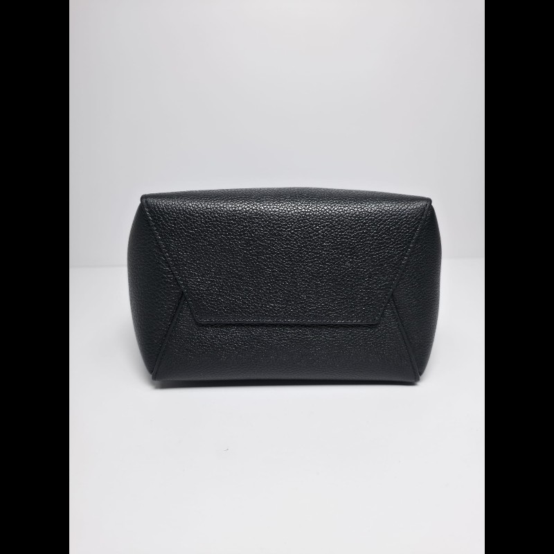 Celine 黑色Sangle Bucket Bag-6