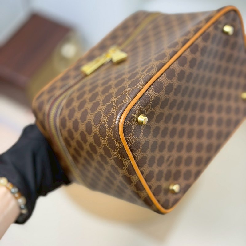 （賠本出清價💔）🏷Celine 瑟琳．中古老花飯盒化妝包改造-4