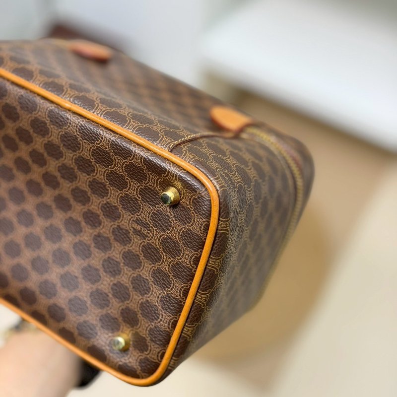 （賠本出清價💔）🏷Celine 瑟琳．中古老花飯盒化妝包改造-7