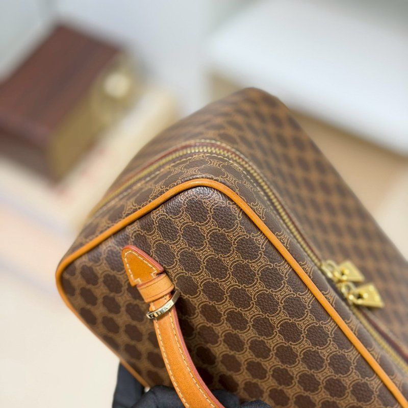 （賠本出清價💔）🏷Celine 瑟琳．中古老花飯盒化妝包改造-8