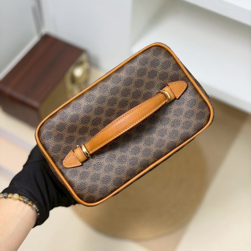 （賠本出清價💔）🏷Celine 瑟琳．中古老花飯盒化妝包改造-13