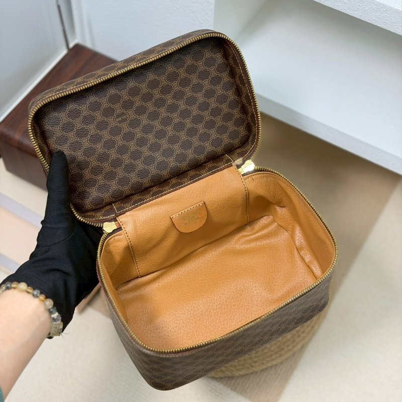 （賠本出清價💔）🏷Celine 瑟琳．中古老花飯盒化妝包改造-15