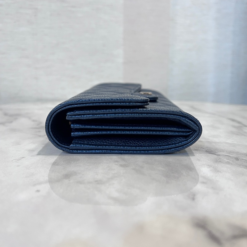 Chanel 珠光藍荔枝皮銀釦下蓋12卡長夾-3