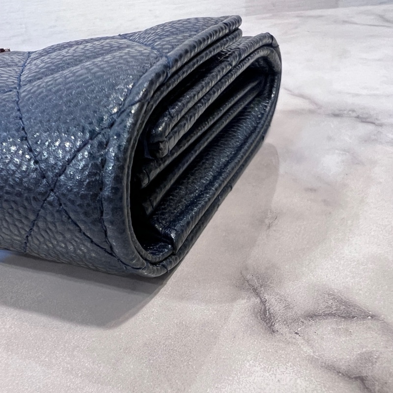 Chanel 珠光藍荔枝皮銀釦下蓋12卡長夾-9