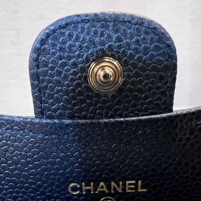 Chanel 珠光藍荔枝皮銀釦下蓋12卡長夾-13
