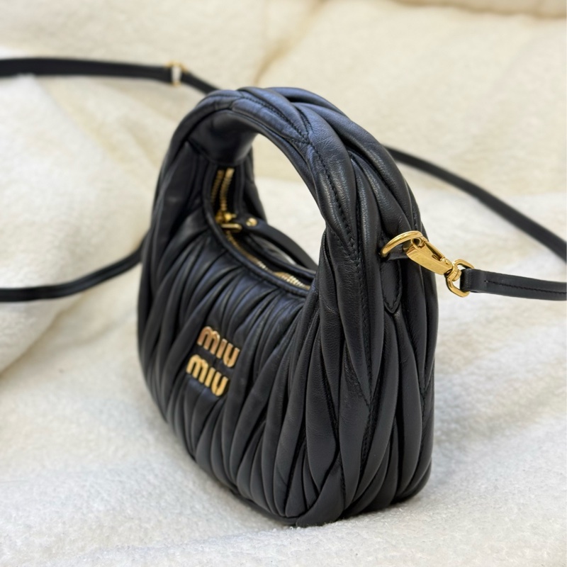 （張元英同款🖤）MiuMiu 黑色 wanderhobo mini 手提斜背包-4