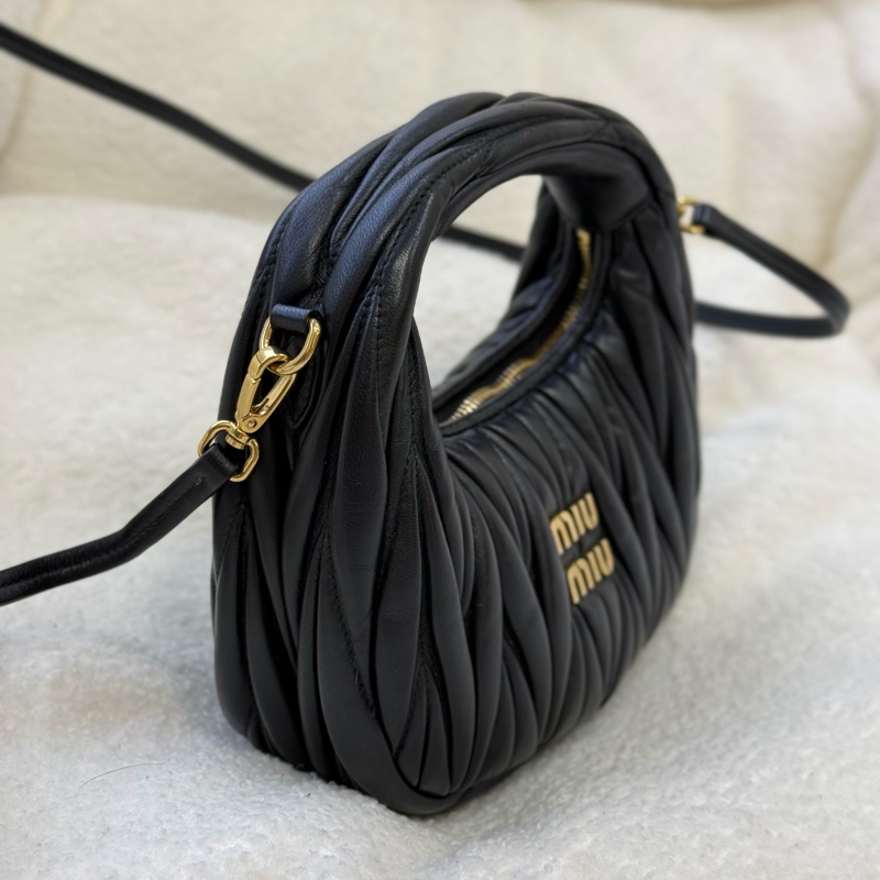（張元英同款🖤）MiuMiu 黑色 wanderhobo mini 手提斜背包-5