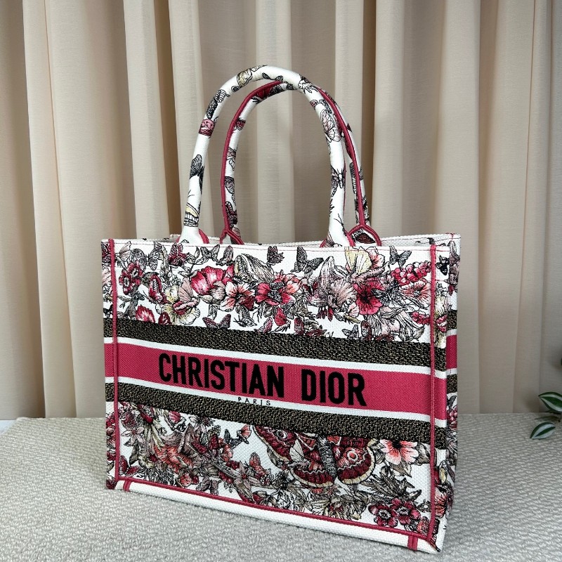 迪奧Dior蝴蝶花卉刺繡托特手提托特包 上身吸睛 包型板正 容量大 日常通勤百搭實用-3