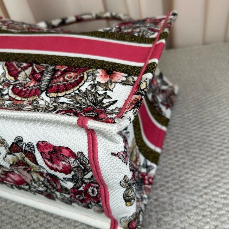 迪奧Dior蝴蝶花卉刺繡托特手提托特包 上身吸睛 包型板正 容量大 日常通勤百搭實用-7