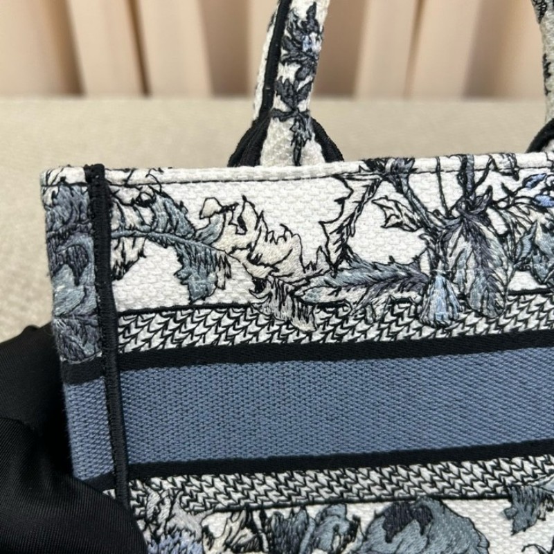 迪奧Dior Book Tote迷你托特包 藍白拼色 植物花卉刺繡 肩帶款 手提單肩斜挎都可以 容量實用 日常百搭-20