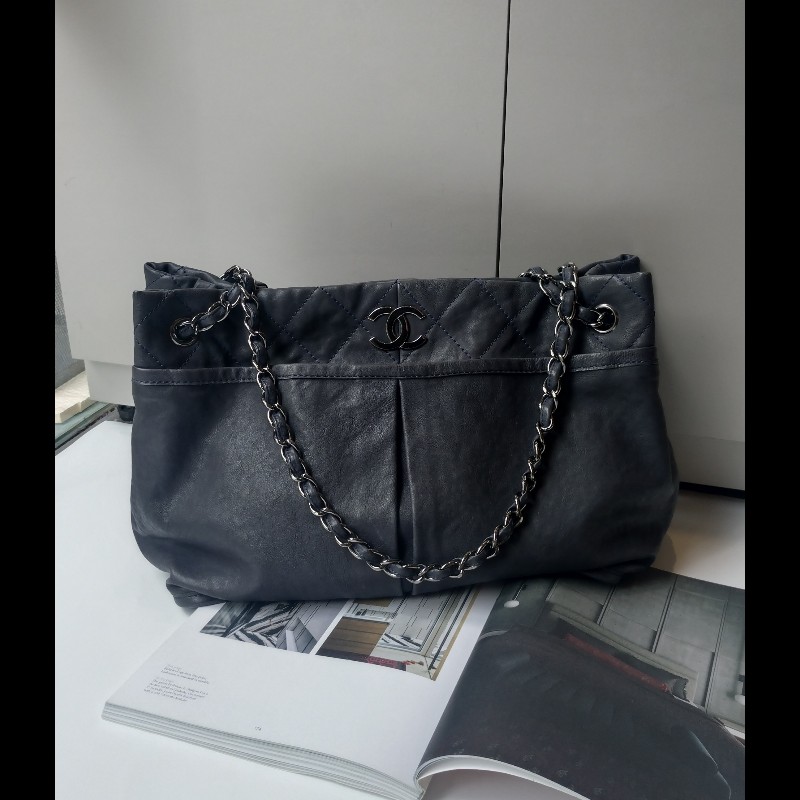 Chanel 銀鍊藍色皮革三層托特包-0