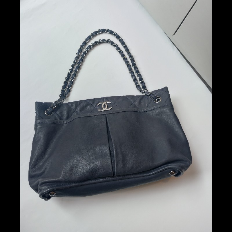 Chanel 銀鍊藍色皮革三層托特包-2