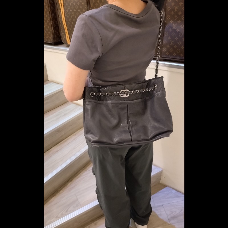 Chanel 銀鍊藍色皮革三層托特包-3