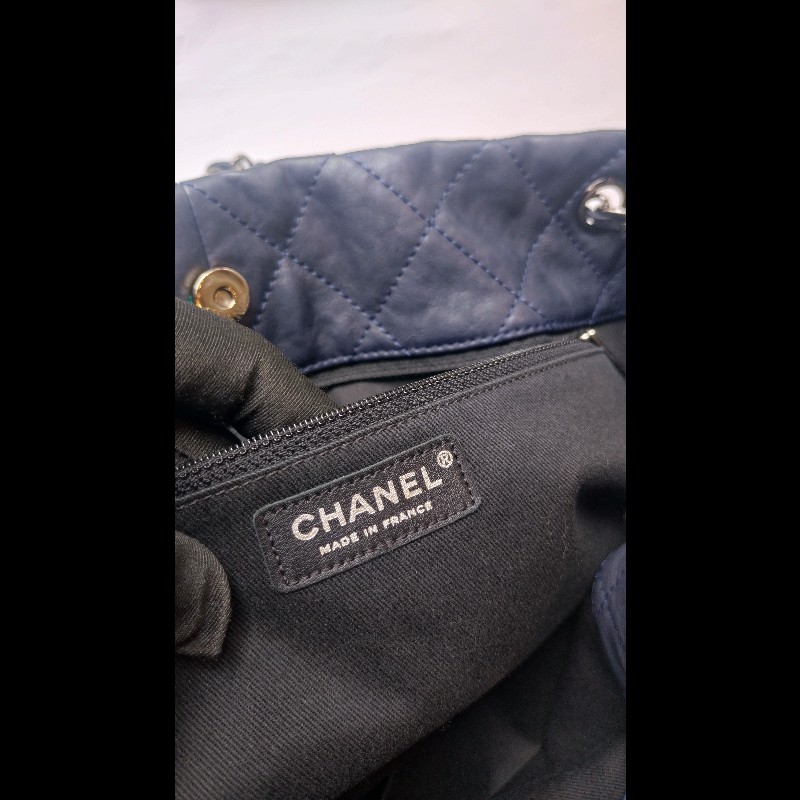 Chanel 銀鍊藍色皮革三層托特包-18