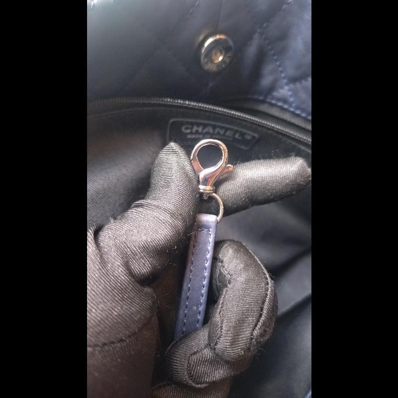 Chanel 銀鍊藍色皮革三層托特包-27