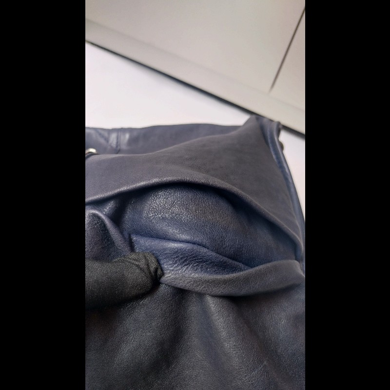 Chanel 銀鍊藍色皮革三層托特包-30