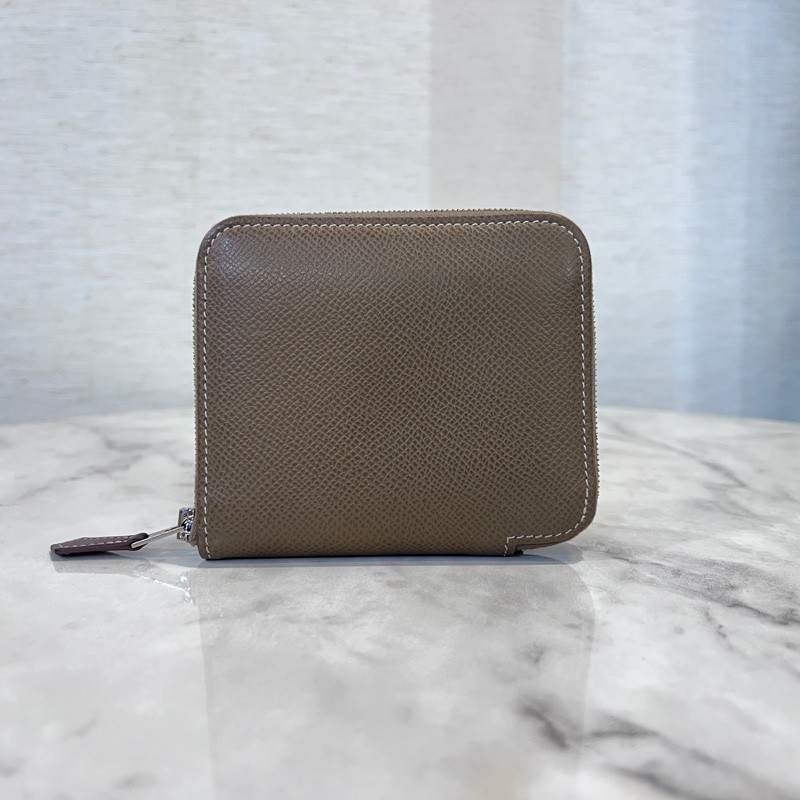 Hermes 18Etoupe大象灰Epsom皮銀釦Silk絲巾短夾-0