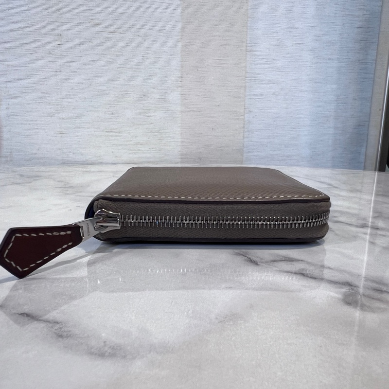 Hermes 18Etoupe大象灰Epsom皮銀釦Silk絲巾短夾-5