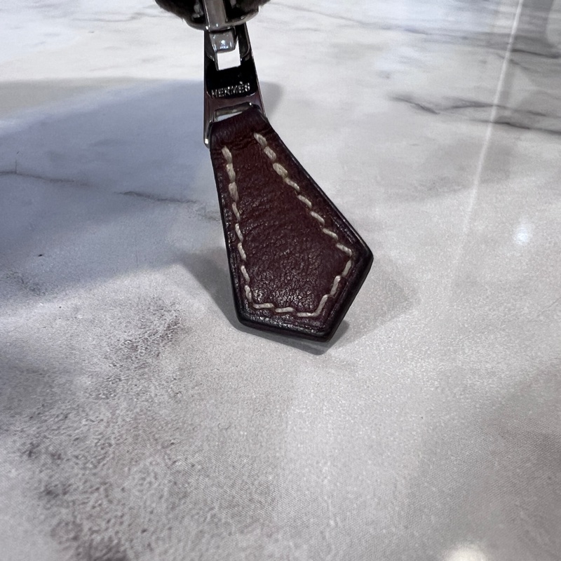 Hermes 18Etoupe大象灰Epsom皮銀釦Silk絲巾短夾-21