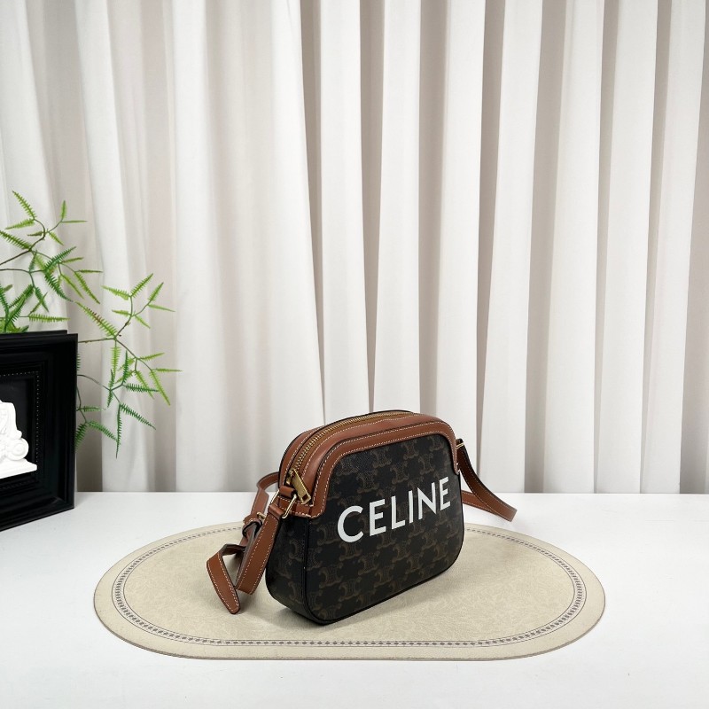 CELINE賽琳 經典老花字母logo 貝殼包 相機斜挎小方包 復古百搭 輕便又能裝 大手機充電寶都可放 肩帶長度可調節 好背實用-2