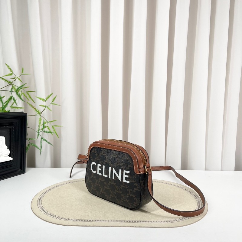 CELINE賽琳 經典老花字母logo 貝殼包 相機斜挎小方包 復古百搭 輕便又能裝 大手機充電寶都可放 肩帶長度可調節 好背實用-3
