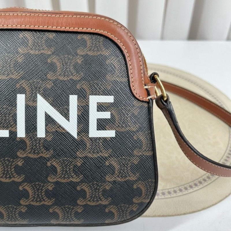 CELINE賽琳 經典老花字母logo 貝殼包 相機斜挎小方包 復古百搭 輕便又能裝 大手機充電寶都可放 肩帶長度可調節 好背實用-23