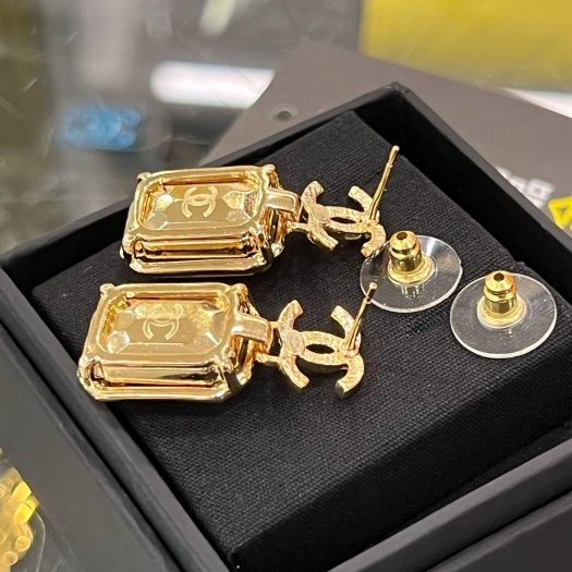 東區正精品㊣CHANEL A22K全新香奈兒金色雙C方形水晶毛呢吊墜耳環 RZ6296-5