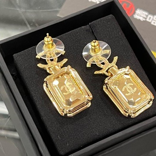 東區正精品㊣CHANEL A22K全新香奈兒金色雙C方形水晶毛呢吊墜耳環 RZ6296-6