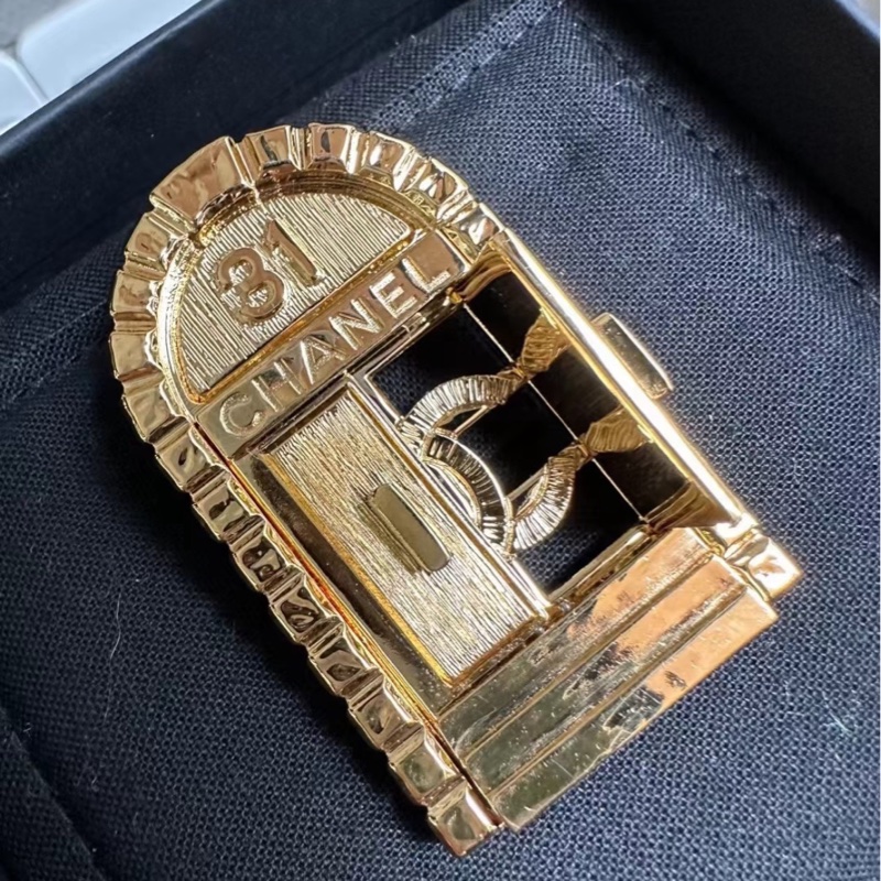 ⭐️Chanel 香奈兒金色雙C胸針,31號幸福之門胸針-8