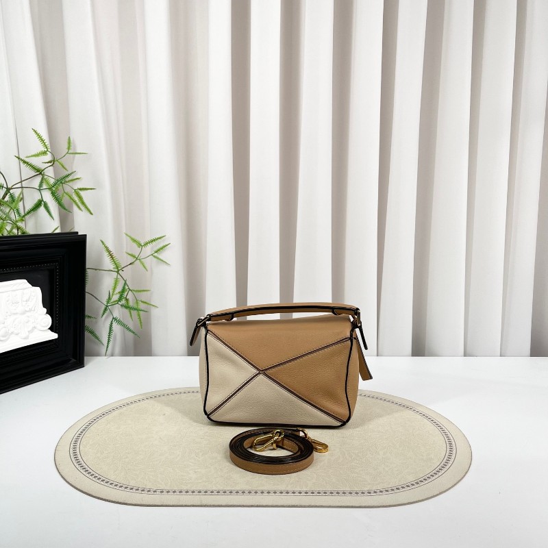 Loewe羅意威 puzzle mini焦糖色拼色幾何包 手提方便 可單肩可斜挎 皮質柔軟 日常百搭-1