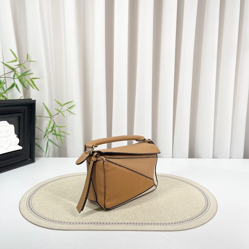 Loewe羅意威 puzzle mini焦糖色拼色幾何包 手提方便 可單肩可斜挎 皮質柔軟 日常百搭-2