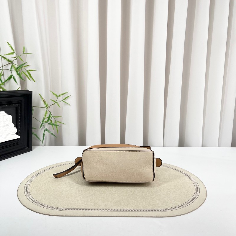 Loewe羅意威 puzzle mini焦糖色拼色幾何包 手提方便 可單肩可斜挎 皮質柔軟 日常百搭-4