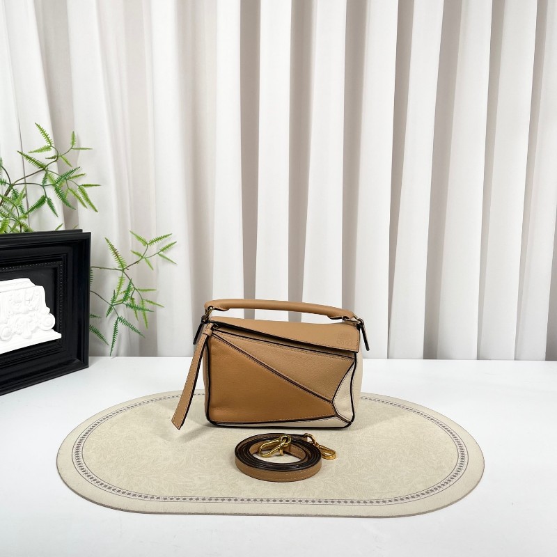 Loewe羅意威 puzzle mini焦糖色拼色幾何包 手提方便 可單肩可斜挎 皮質柔軟 日常百搭-5
