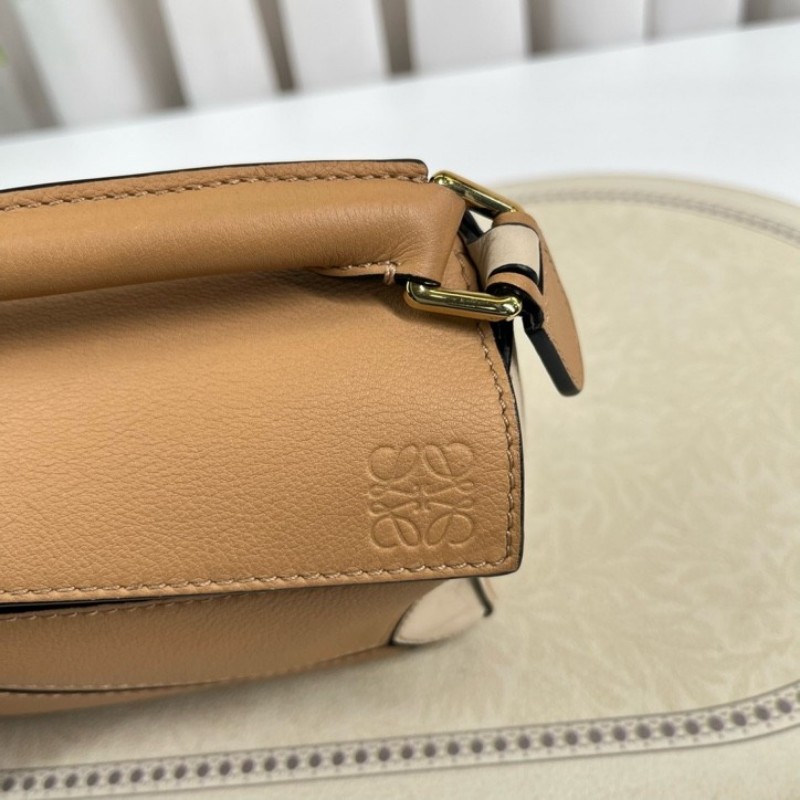 Loewe羅意威 puzzle mini焦糖色拼色幾何包 手提方便 可單肩可斜挎 皮質柔軟 日常百搭-16