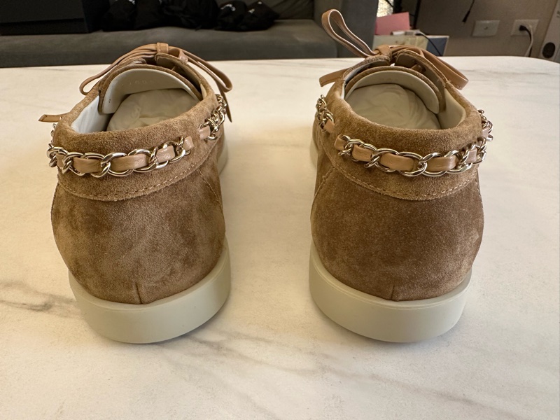 Chanel 棕色圓頭麂皮休閒鞋-3