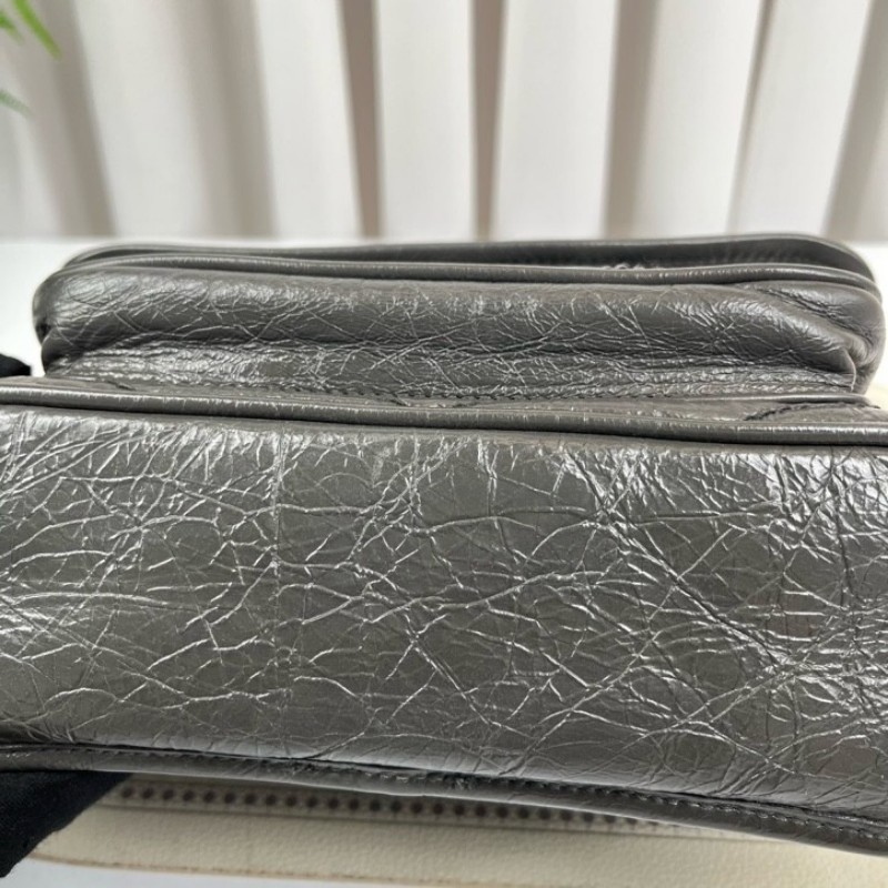 SAINT LAURENT聖羅蘭 Niki灰色小牛皮logo復古皺褶 鏈條包 可單肩手提 油蠟皮 上身效果超級美膩-9