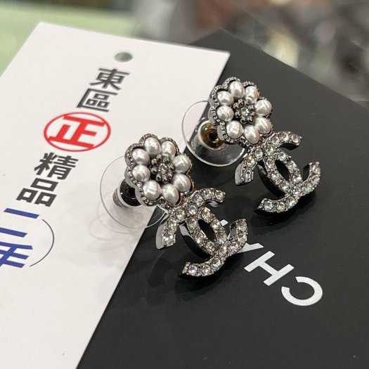 東區正精品㊣CHANEL AB9608 近全新香奈兒黑銀色雙C山茶花水鑽珍珠針式耳環 無原廠盒子 RZ6297-1