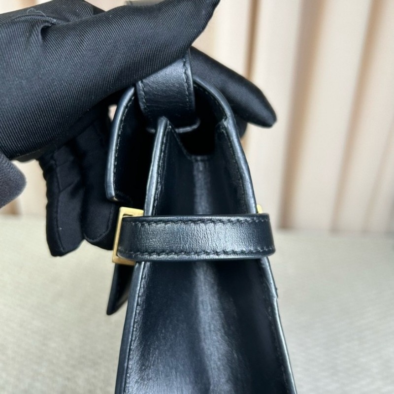 YSL聖羅蘭 MANHATTAN BOX曼哈頓系列黑金牛皮革肩背包 金色五金 經典黑色 容量大 日常通勤出門都合適 日常百搭-19