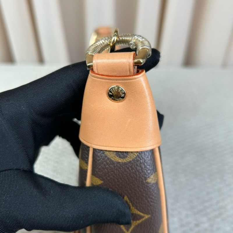 LV路易威登老花豌豆月亮包 老花配棕色邊框 金色鏈條裝飾 容量實用 日常百搭 可腋下背 斜挎 手提 單肩多種背法隨心切換-18