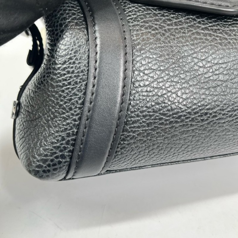 LV路易威登 晶片款 biker黑銀機車包 很適合日常輕便攜帶 融合了柔韌性與優雅風格-10