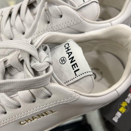 東區正精品㊣CHANEL G45085 全新香奈兒白色小牛皮金色雙C休閒鞋運動鞋球鞋 38號 RZ6300-3