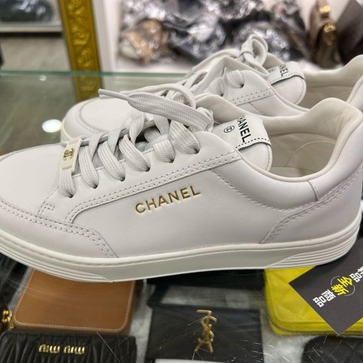 東區正精品㊣CHANEL G45085 全新香奈兒白色小牛皮金色雙C休閒鞋運動鞋球鞋 38號 RZ6300-4