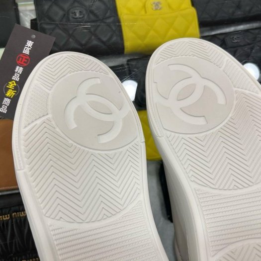 東區正精品㊣CHANEL G45085 全新香奈兒白色小牛皮金色雙C休閒鞋運動鞋球鞋 38號 RZ6300-8