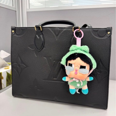 LV on the go M